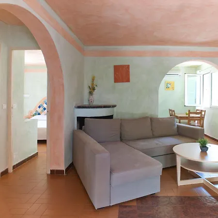 Domaine De Caranella 3* פורטו-וישיו