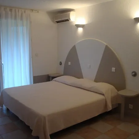 Hotel Domaine De Caranella 3*