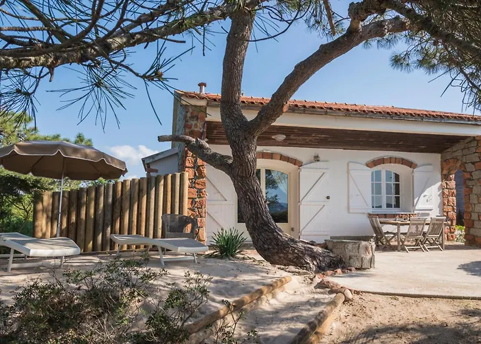 Domaine De Caranella Hotel 3*