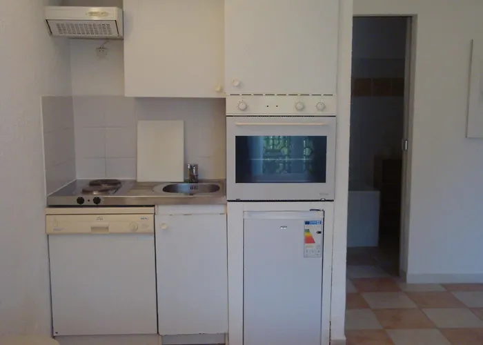 Domaine De Caranella 3*